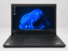 Professionelt produktbillede af en Lenovo ThinkPad L490 refurbished bærbar computer med Windows 11 vist på skærmen. Laptoppen er fotograferet forfra på en ren hvid baggrund med skarpe detaljer og neutral belysning, hvilket gør billedet ideelt til webshop og produktvisning